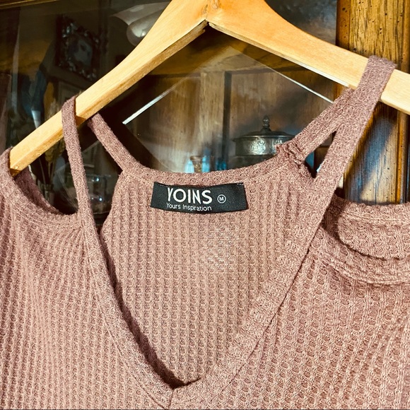 Yoins open shoulder light knit top. Size M. - Picture 6 of 6